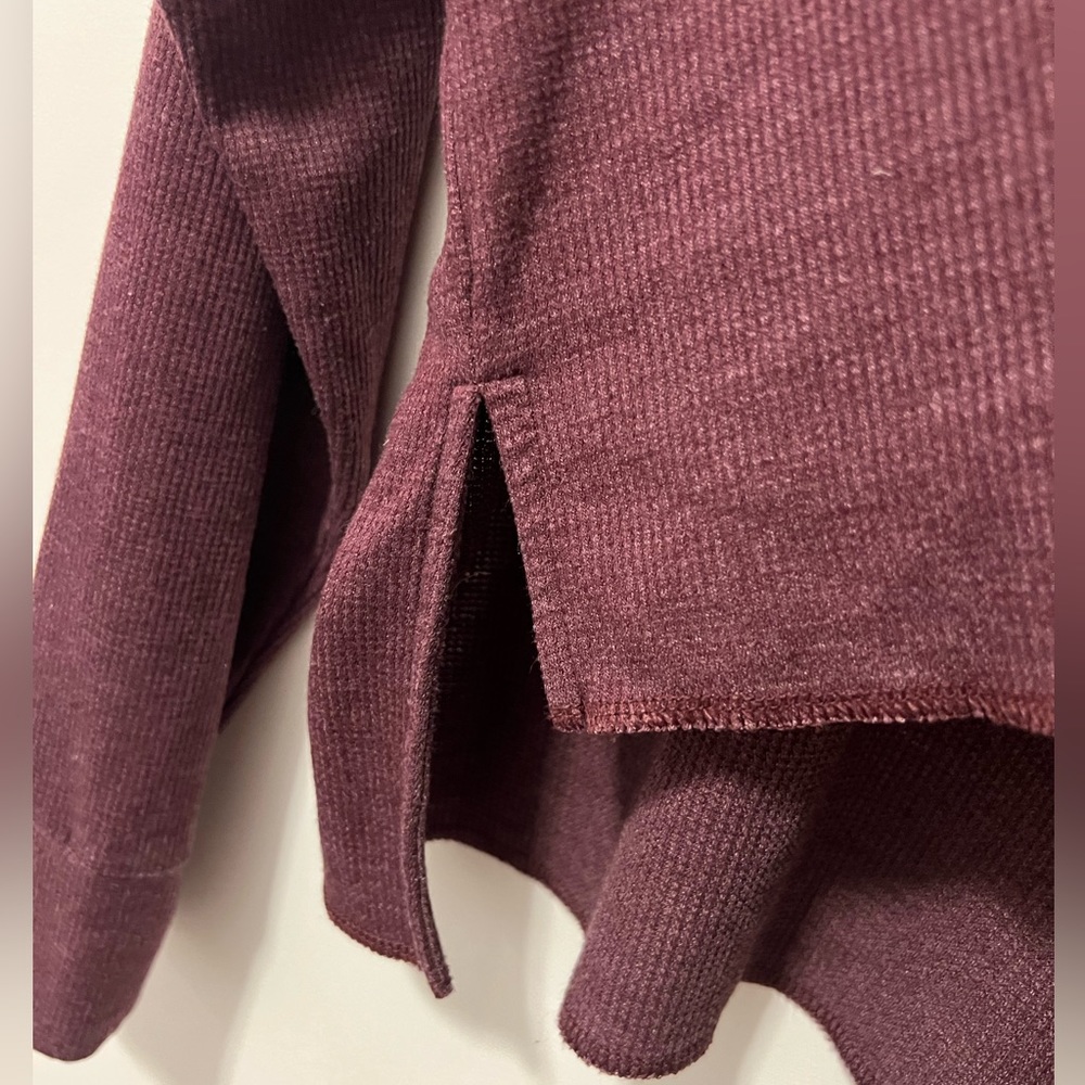 American Eagle Low-High Turtle Neck Long Sleeve Tee Size M - Picture 5 of 5